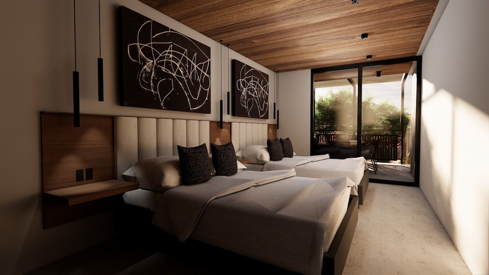 Superior Studio, Patio, Courtyard View