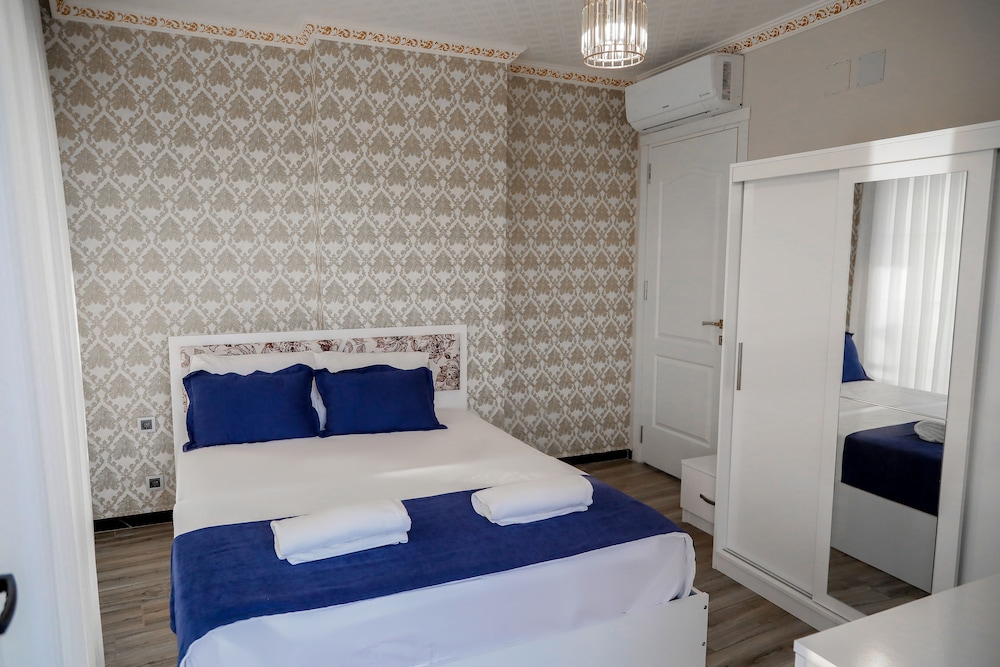 Suite, 1 Bedroom photo 2