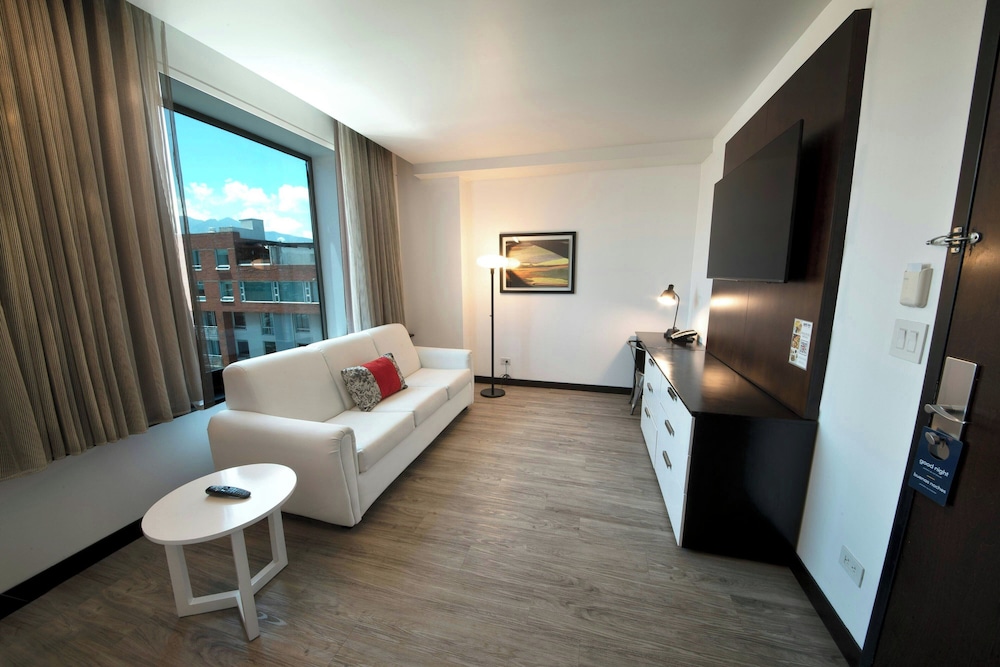 Deluxe Room, 1 King Bed