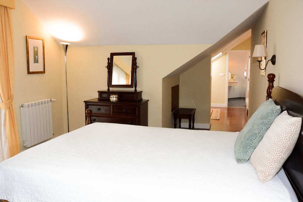 Double or Twin Room - Photo 14