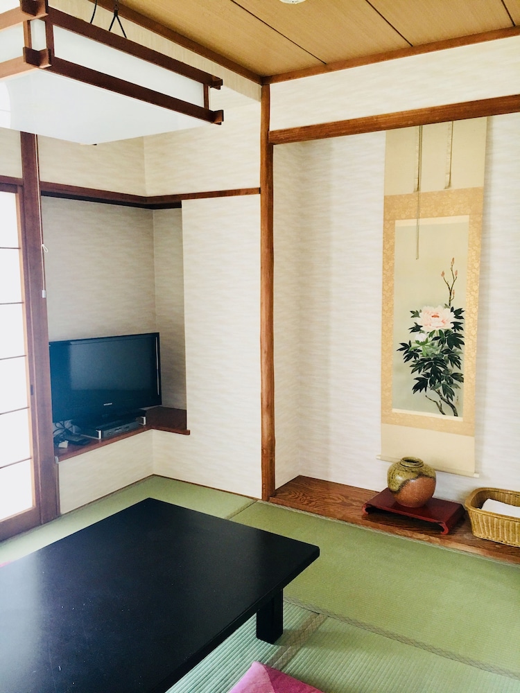 Japanese Western Room 7th floor, 2 Bed, Futon from 3rd person(go up the stairs from 6th floor) photo 2