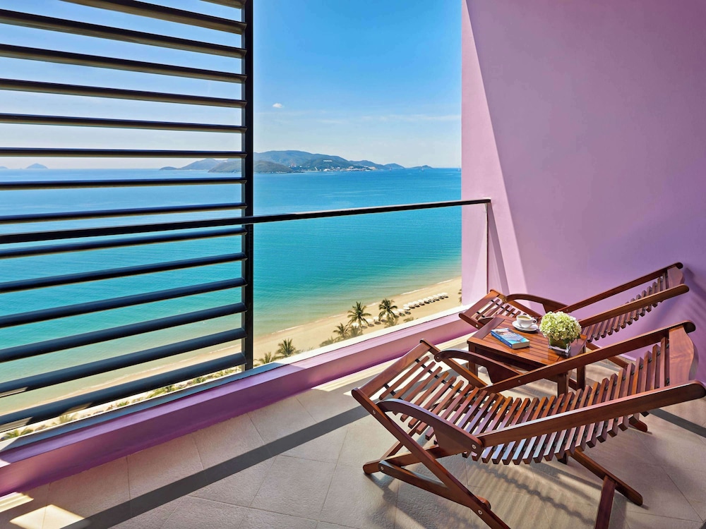 Executive Room, 1 King Bed, Ocean View - Photo 8