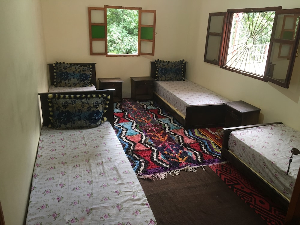 Family Room, Multiple Beds photo 3