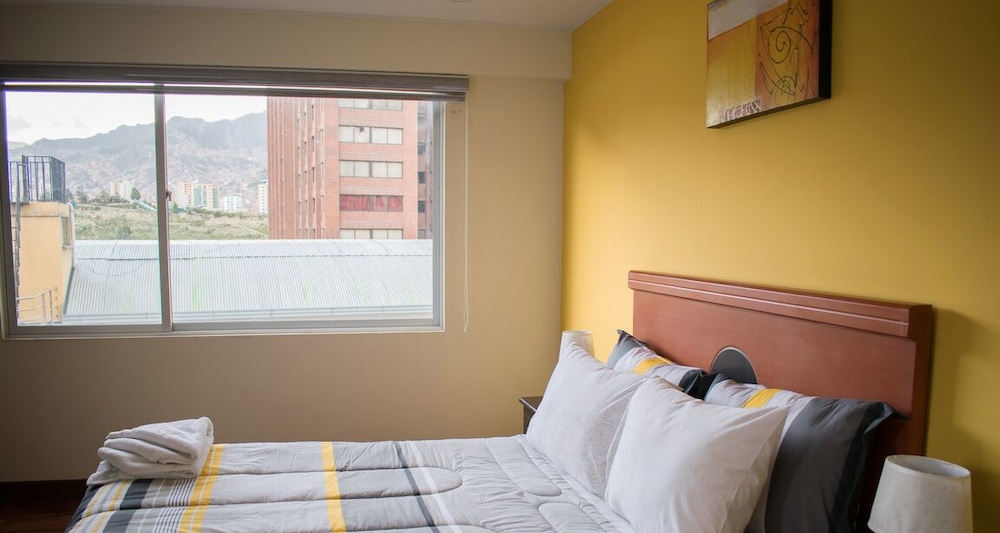 Double Room, 1 Queen Bed, Shared Bathroom