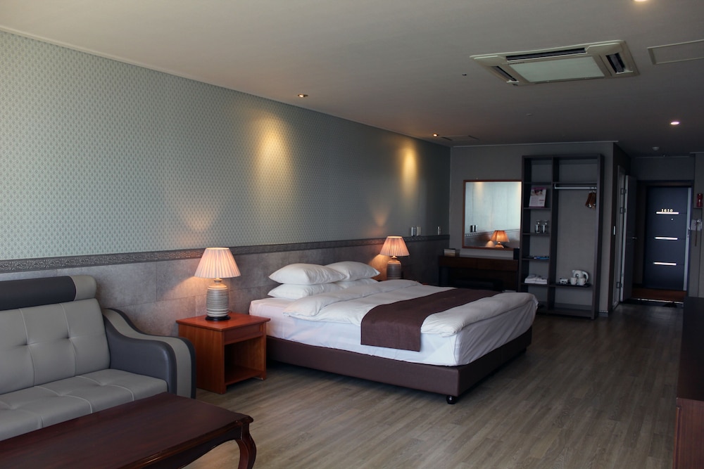 Deluxe Ocean Double Room - Photo 2