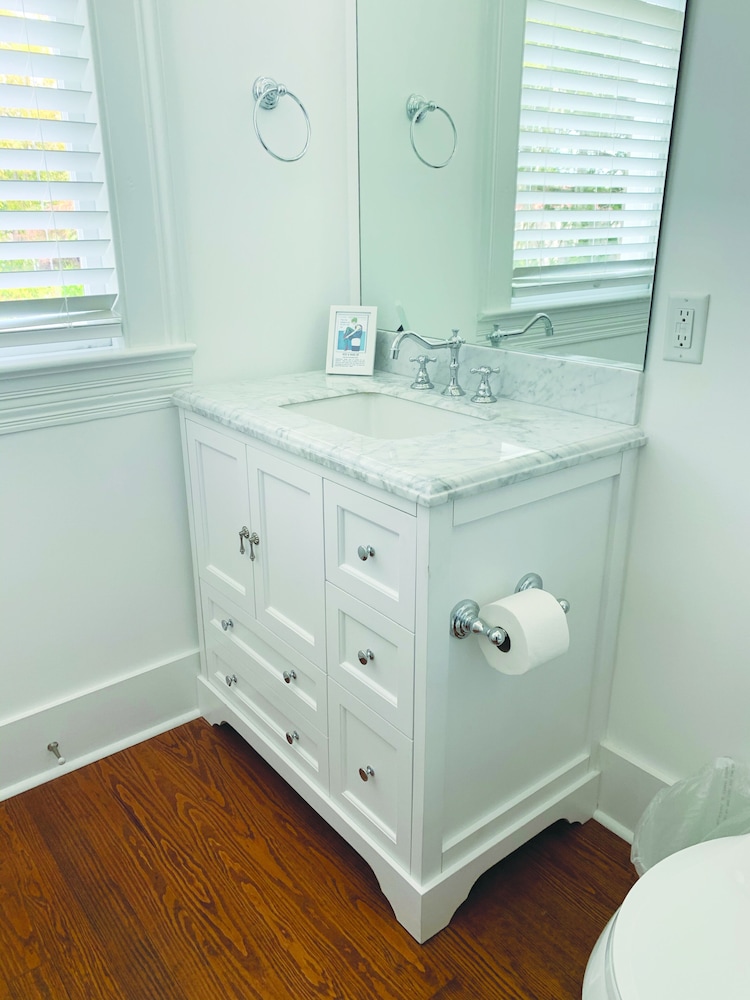 Deluxe Room, 1 Queen Bed