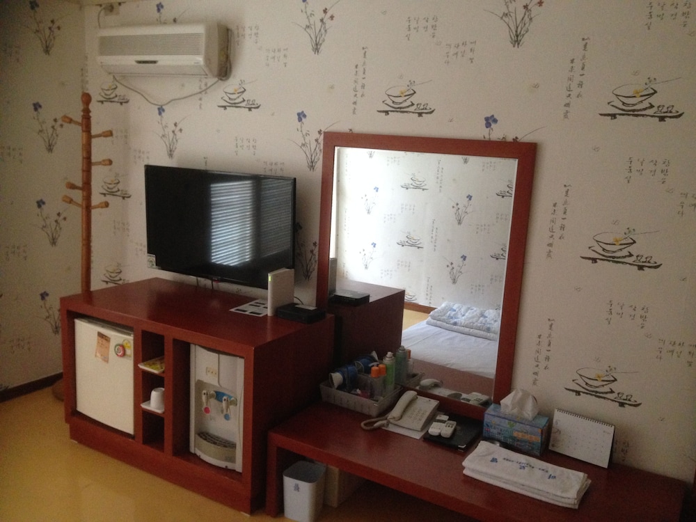 Traditional Room photo 2