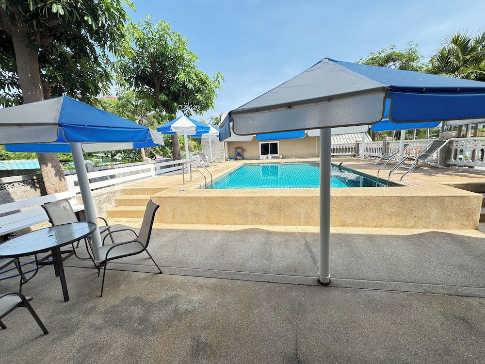 Deluxe Double Room, Pool View