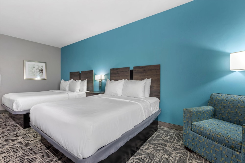 Standard Room, 2 Queen Beds, Accessible, Refrigerator & Microwave - Photo 2