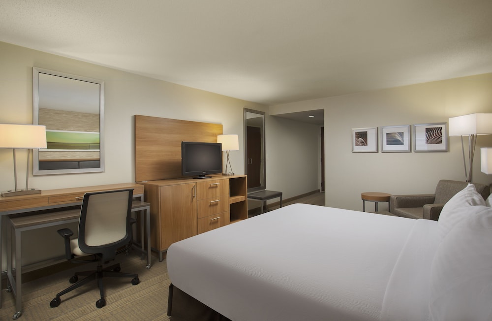 Standard Room, 1 King Bed - Photo 1