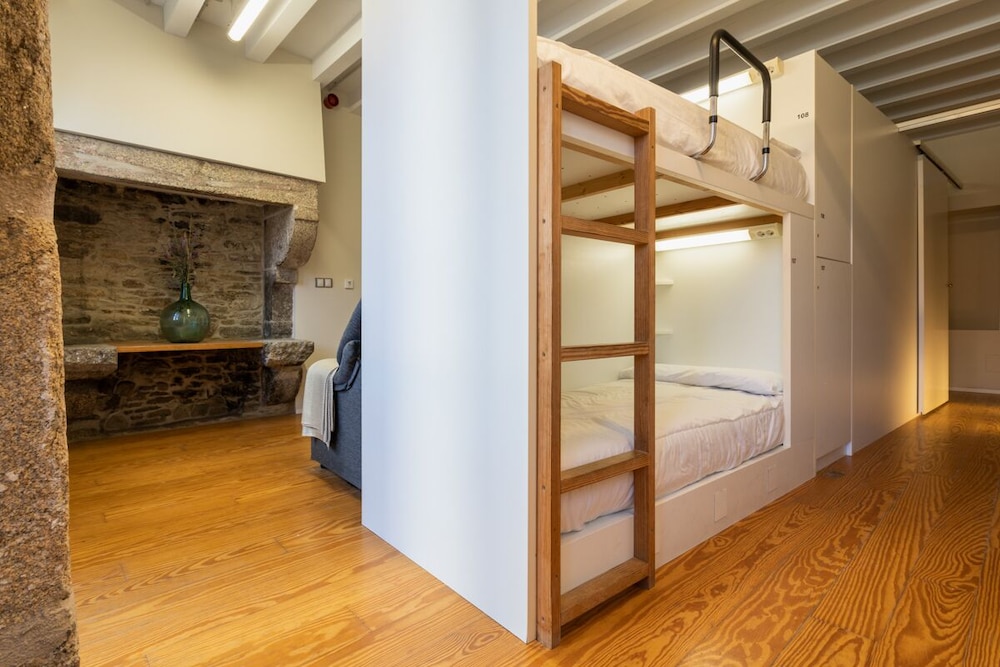Dormitorio Compartido Básico, Dormitorio Mixto, Baño Compartido