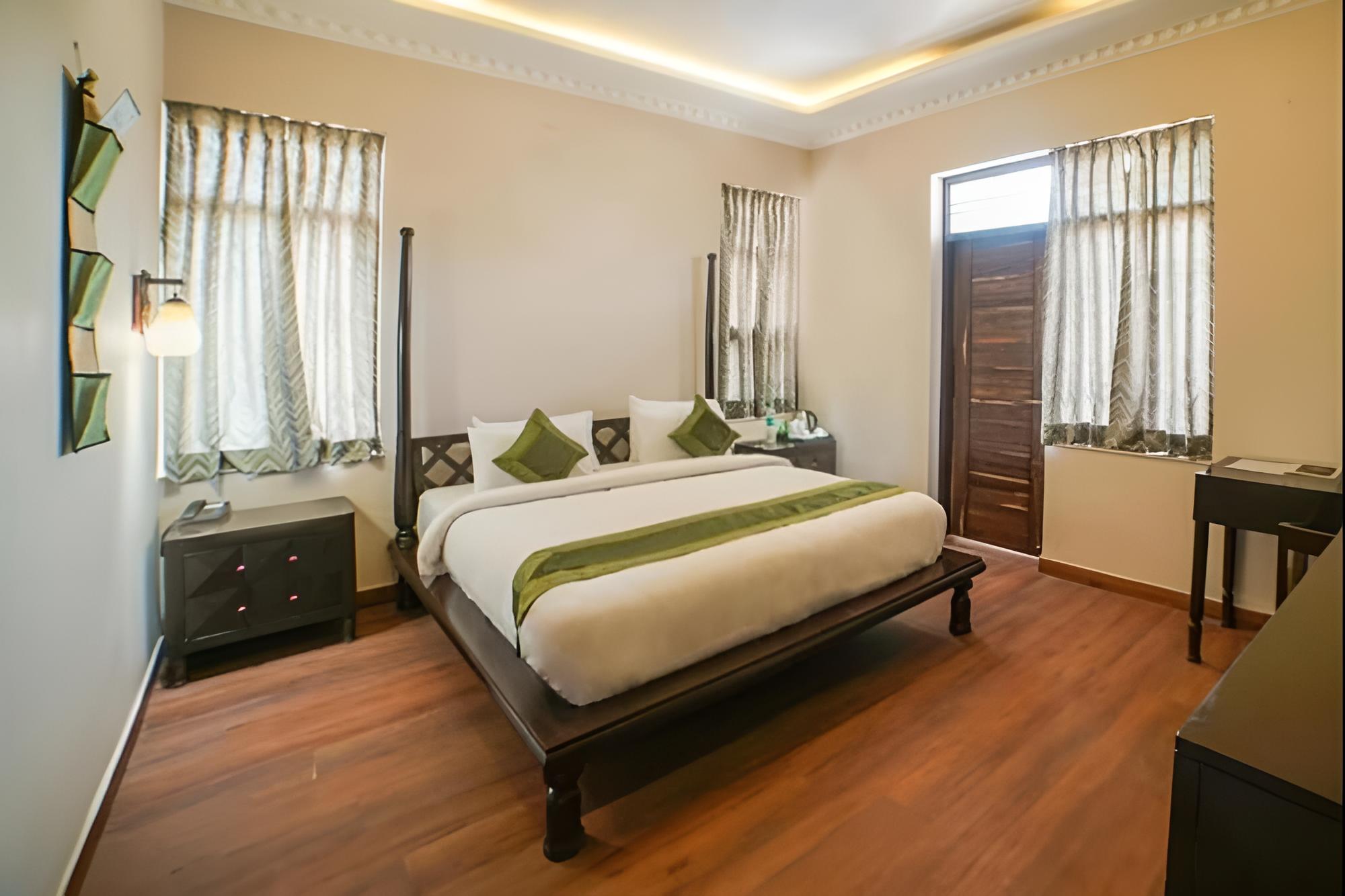 Deluxe Room - Photo 7