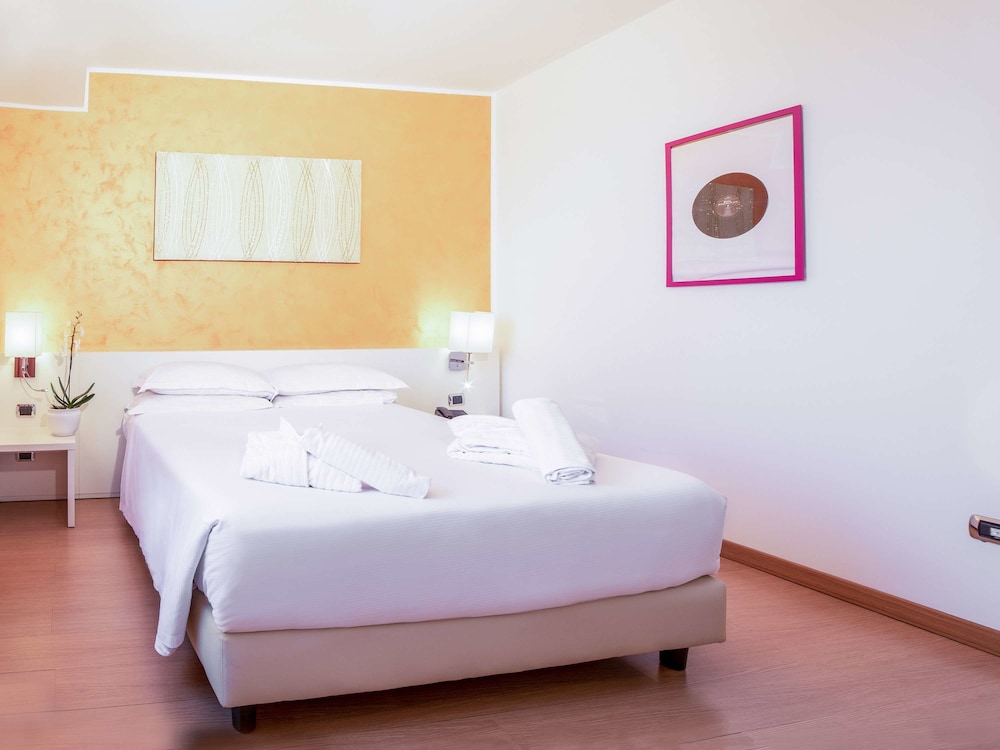Standard Room, 1 Double Bed photo 3
