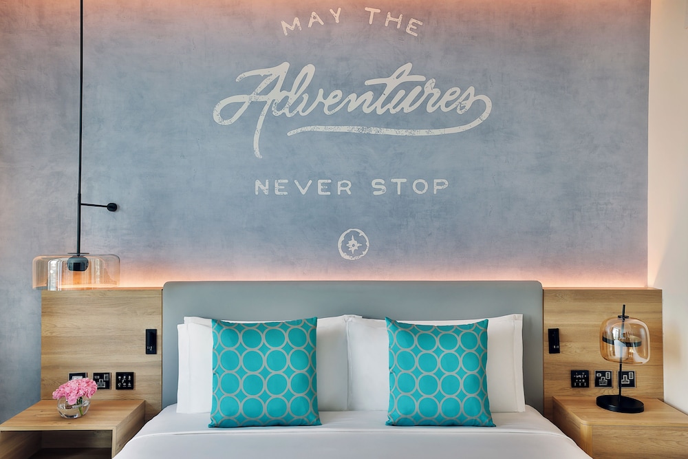 Standard Double or Twin Room, Beach & Rooftop Infinity Pool Access, Shuttle to Mall Of Emirates