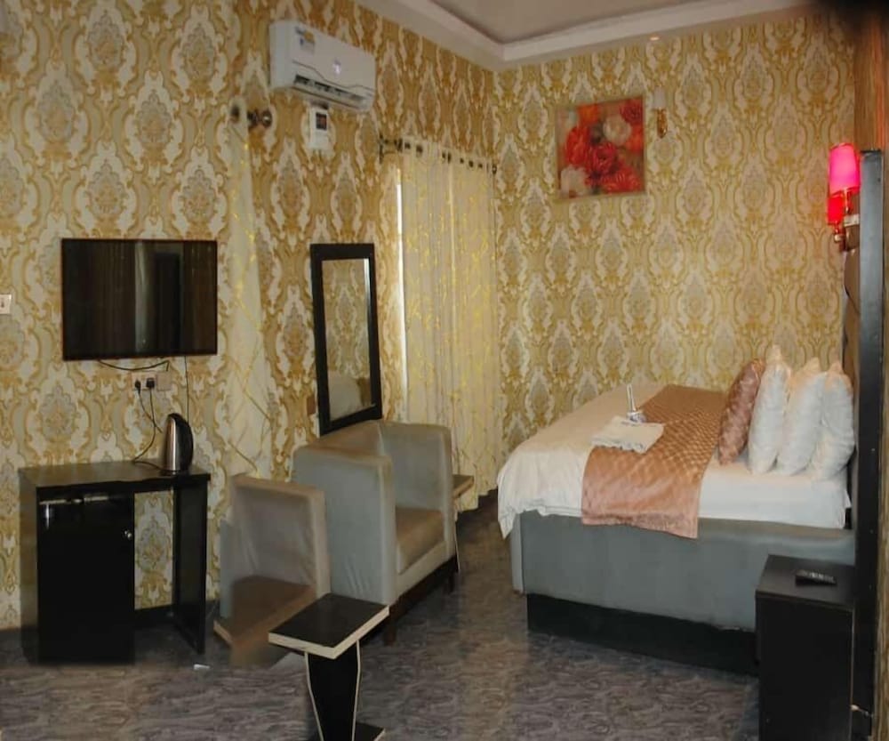 Deluxe Room - Photo 4
