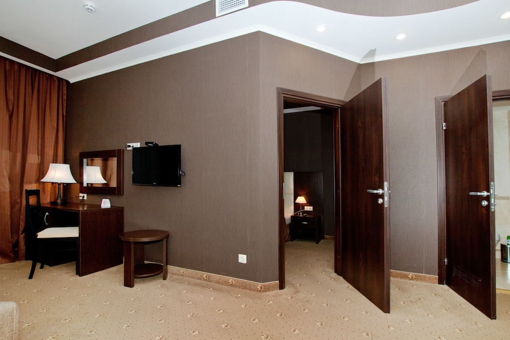 Suite, 1 Bedroom photo 3