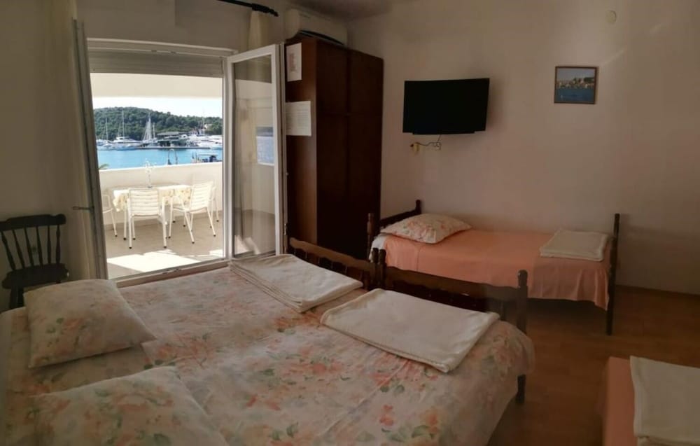 Apartment (Tonci - by the sea - A2(4))