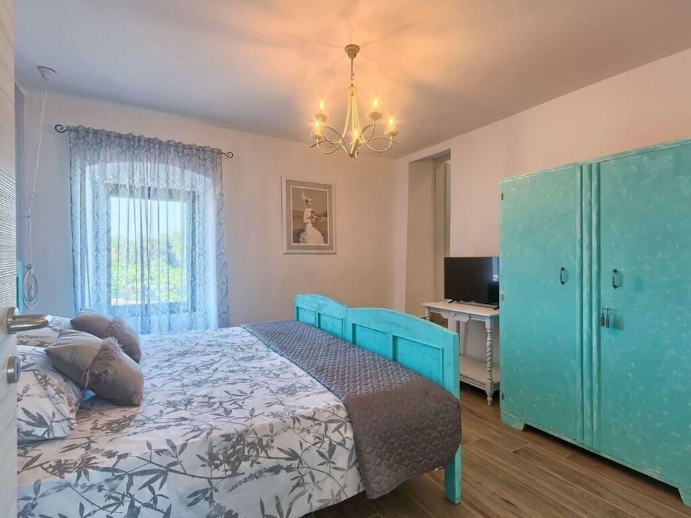 Villa photo 1