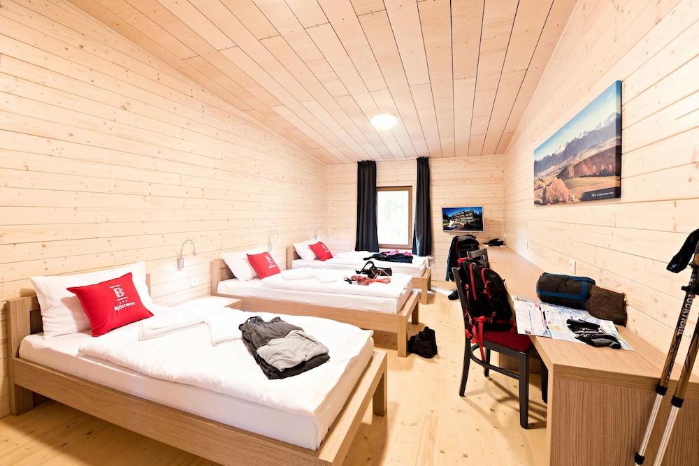Exclusive Triple Room, Shared Bathroom, Annex Building photo 1
