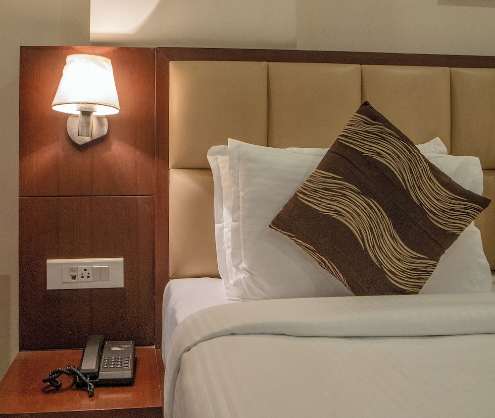 Deluxe Room - Photo 11