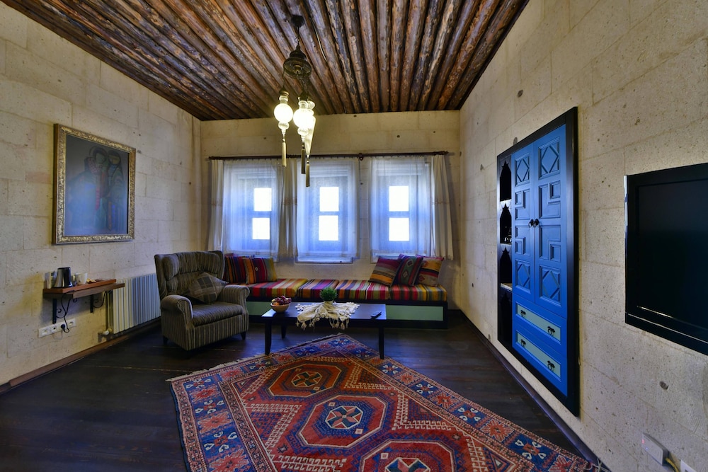 Deluxe Room (Cave) - Photo 20