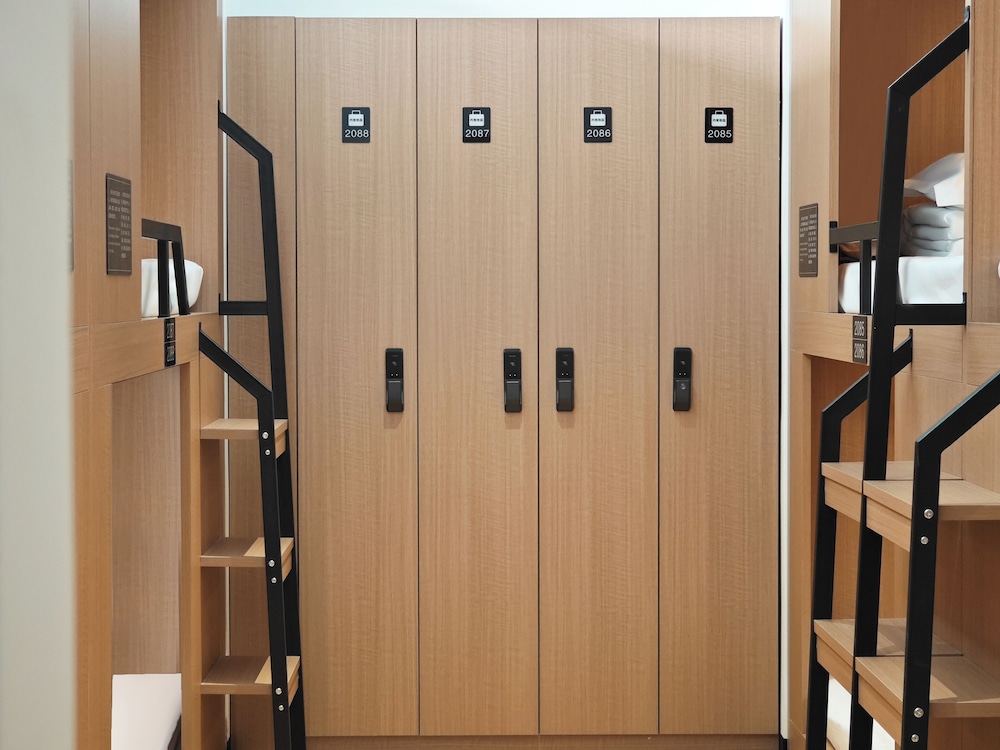 Family Shared Dormitory, Women only