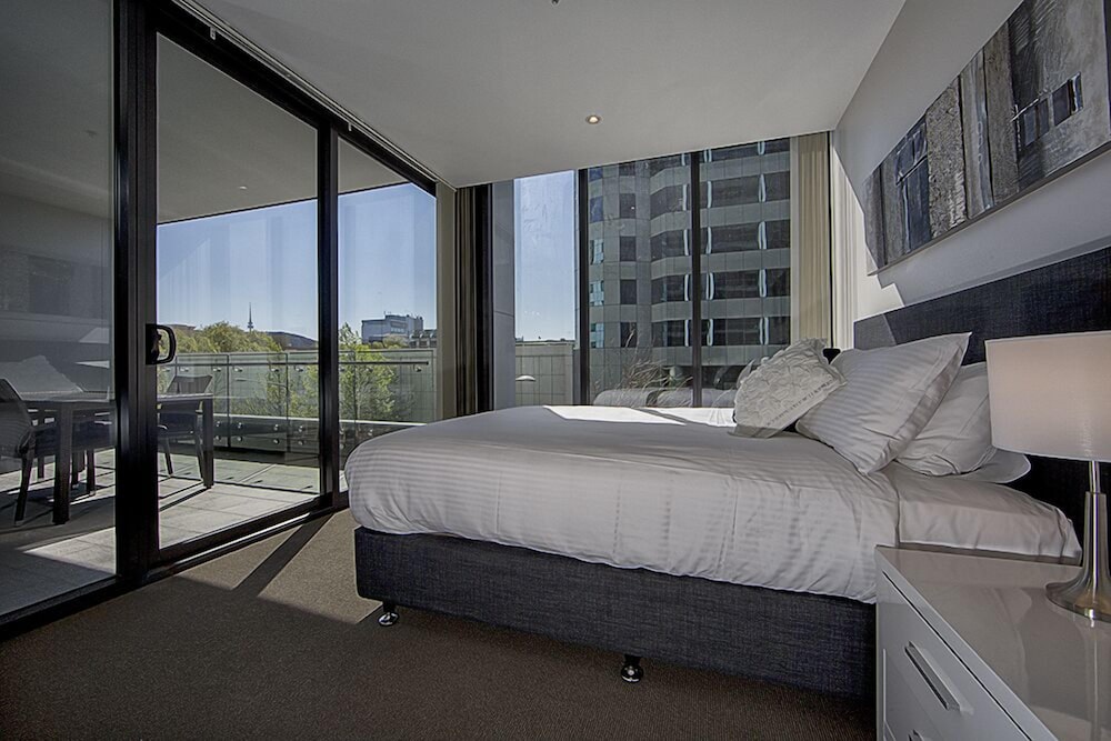 Apartment, 2 Bedrooms (Manhattan 303) photo 2