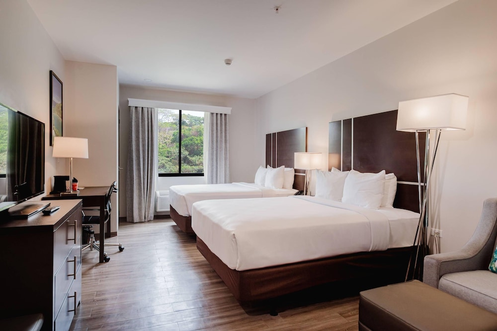 Room, 2 Queen Beds, Non Smoking - Photo 3