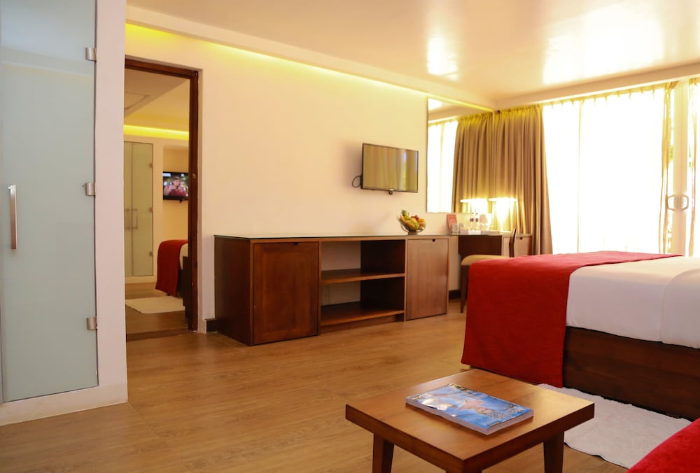 Deluxe Family Room - Photo 7