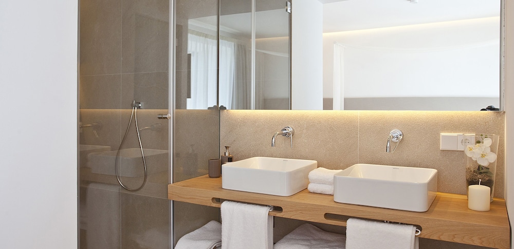 Deluxe Double Room, Terrace - Photo 5