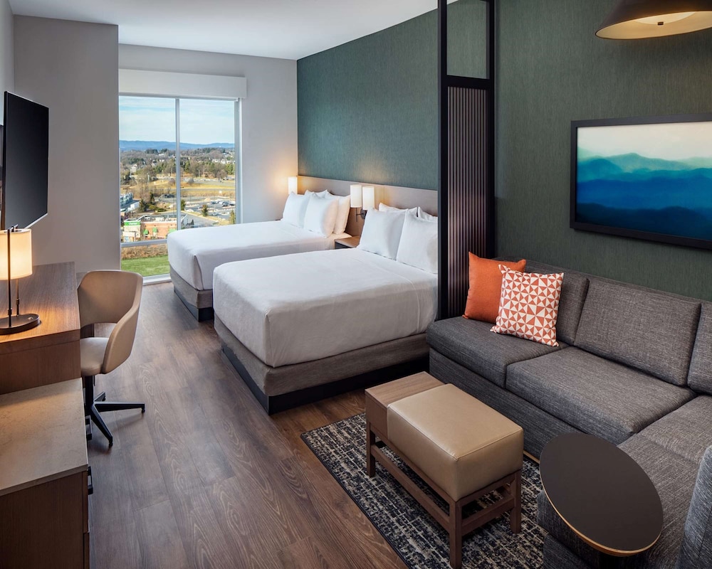 Room, 1 Bedroom (Plus)