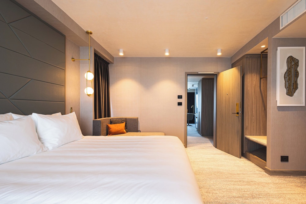 Suite, 1 Bedroom, Balcony, Lake View (Side Lake) photo 1