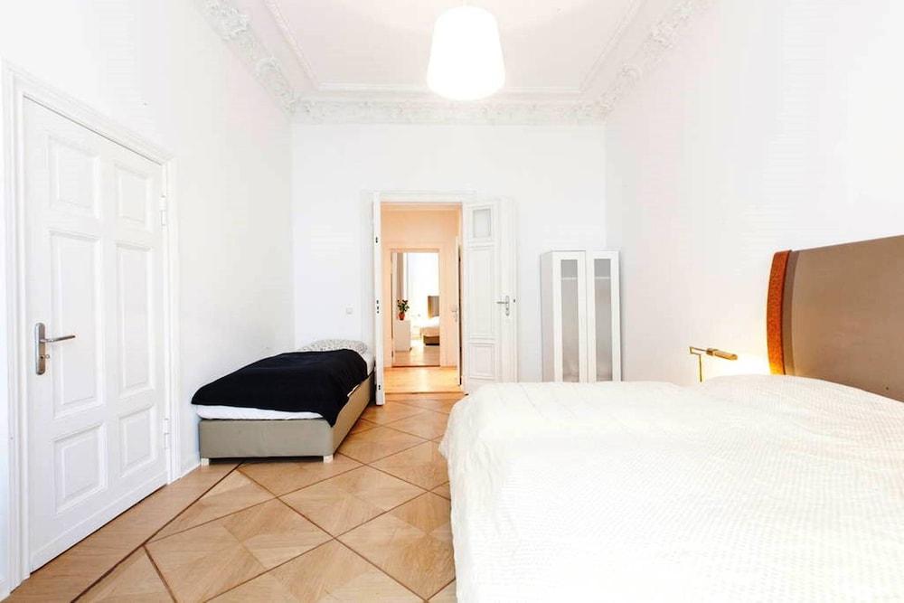 Apartment, 2 Bedrooms, City View photo 3