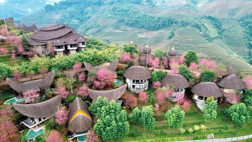 Mu Cang Chai Pool Suite King (Including 60 mins Spa treatment) photo 2