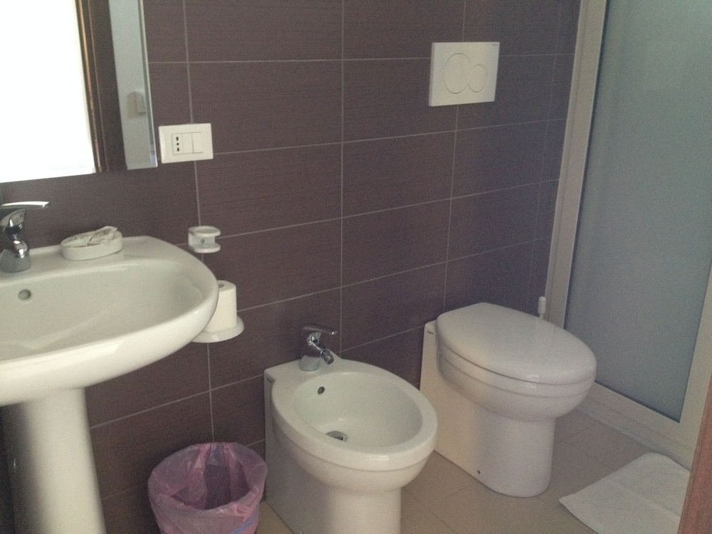 Classic Double Or Twin Room, Balcony photo 2