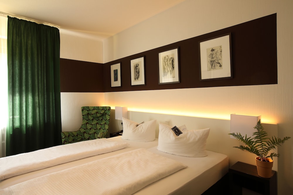 Gallery Double or Twin Room (near water) photo 2