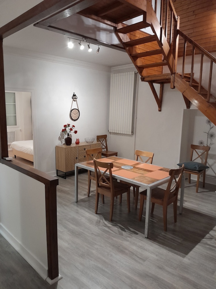 Apartment photo 2