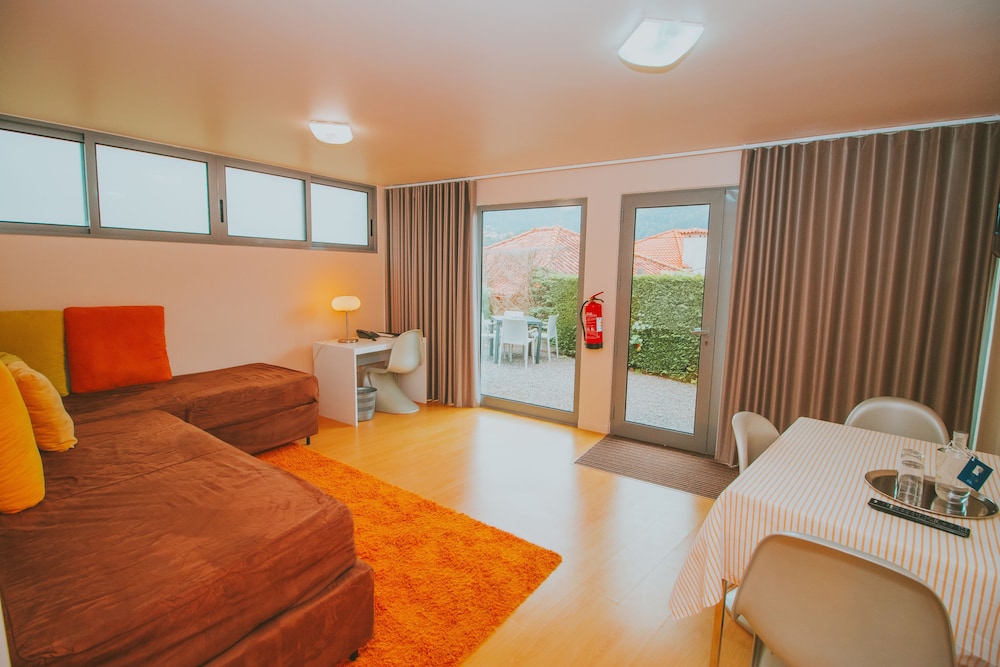 Exclusive Apartment, 1 Bedroom, Kitchen (Quad Room, Private Entrance)