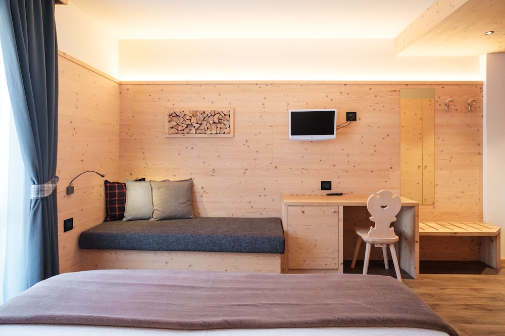 Standard Room photo 2