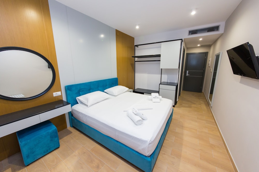Deluxe Double or Twin Room photo 1