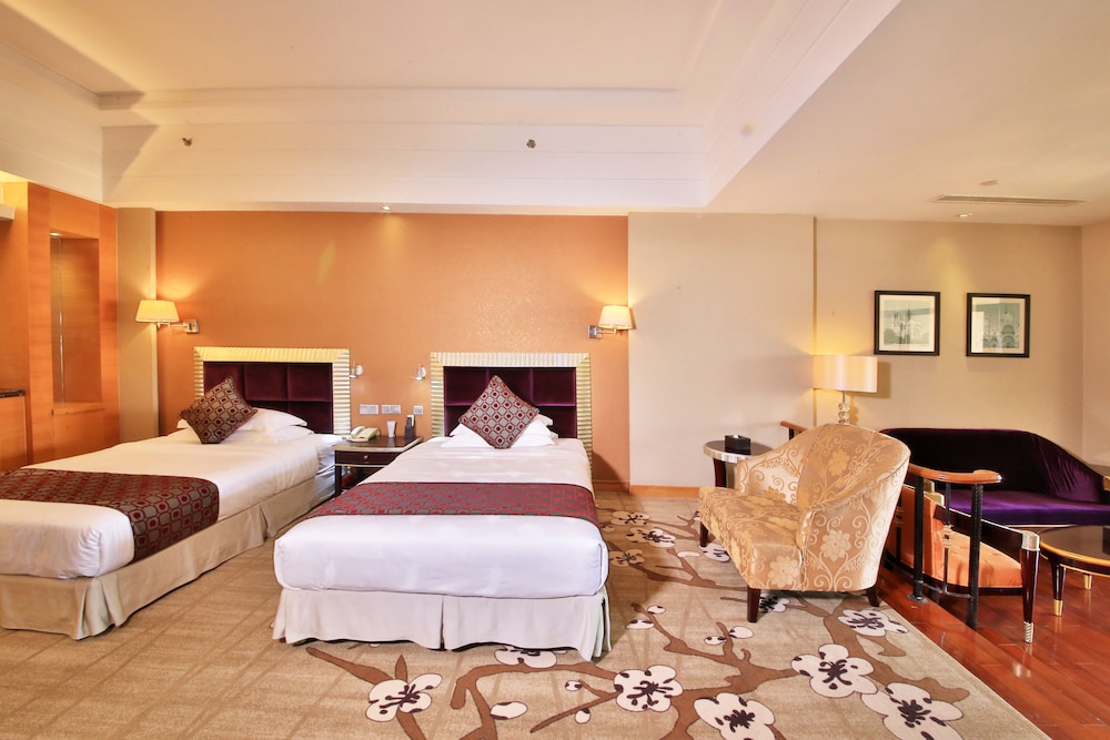 Business Suite, 1 Bedroom, Balcony photo 2