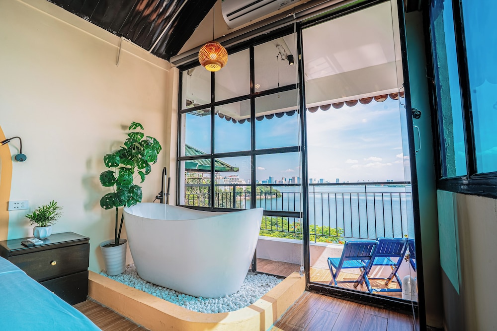 Signature Double Room, City View photo 1