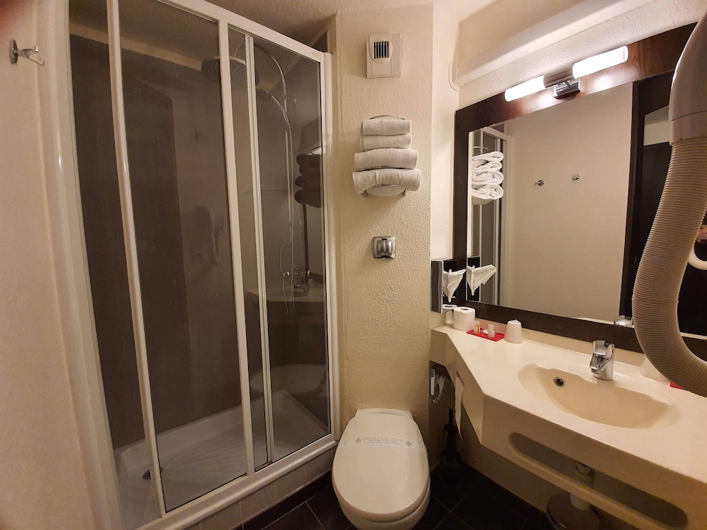 Standard Room, 1 Double Bed - Photo 6