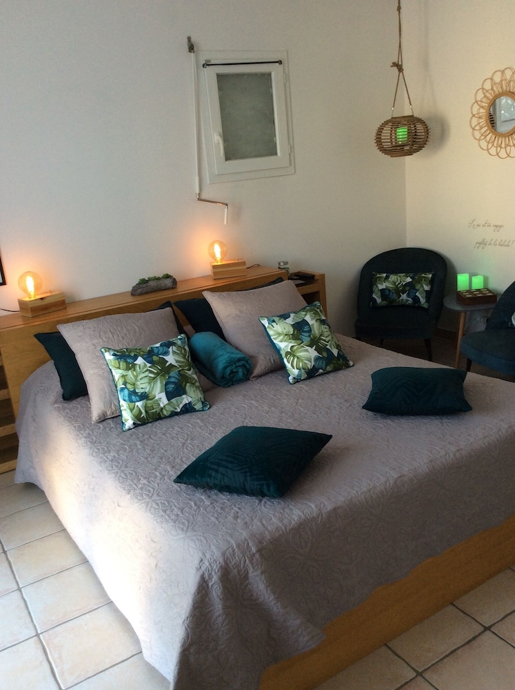 Double Room (private external bathroom) photo 1