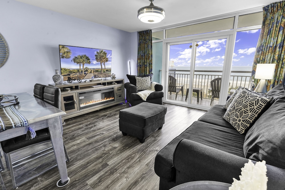 Signature Condo, 2 Bedrooms, Ocean View, Oceanfront