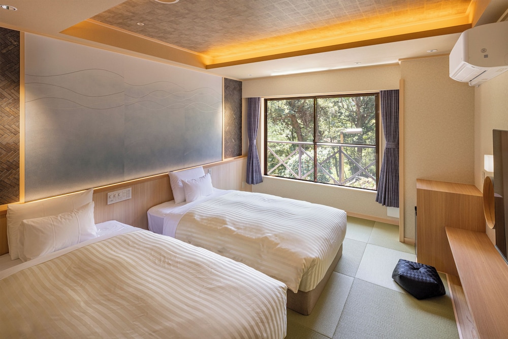 Japanese room 25SQM 2PAX,Non Smoking