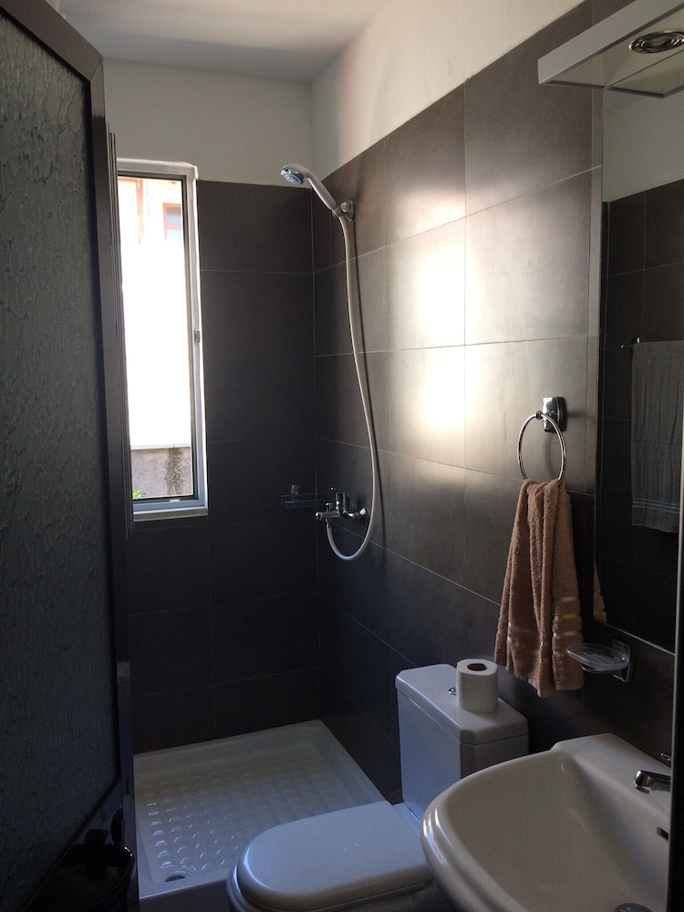 Family Apartment, 2 Bedrooms, Beach View photo 2