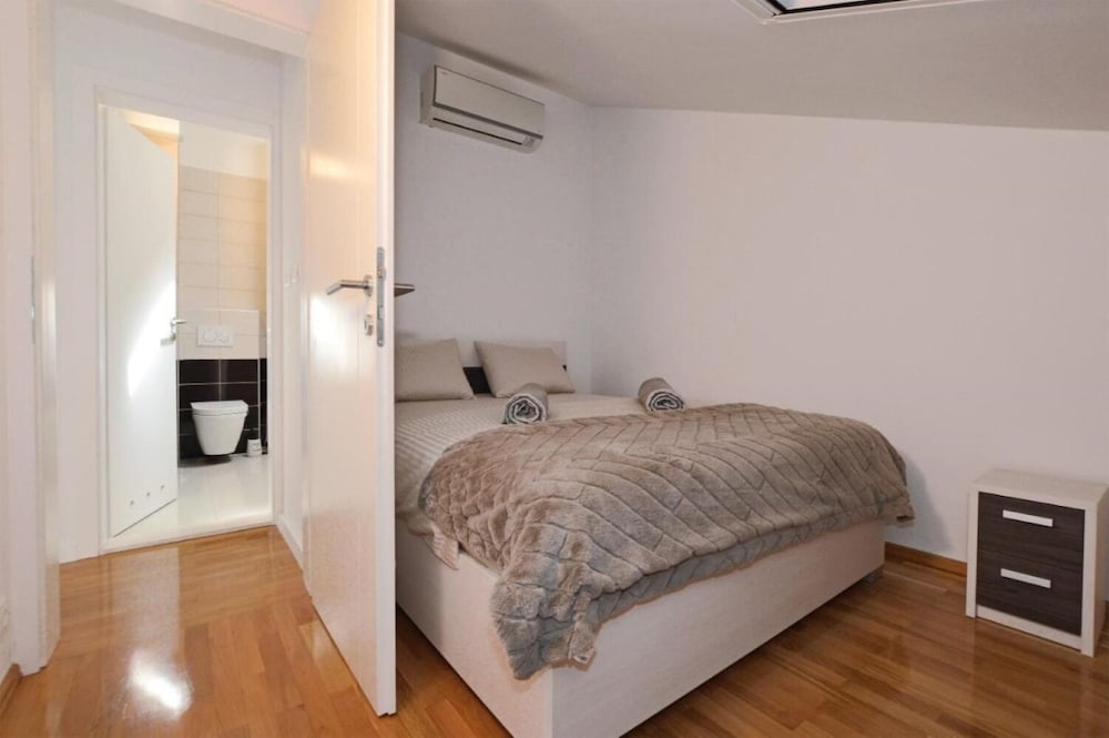 Apartment (Leo - Sea View & Comfortable - A1(6))