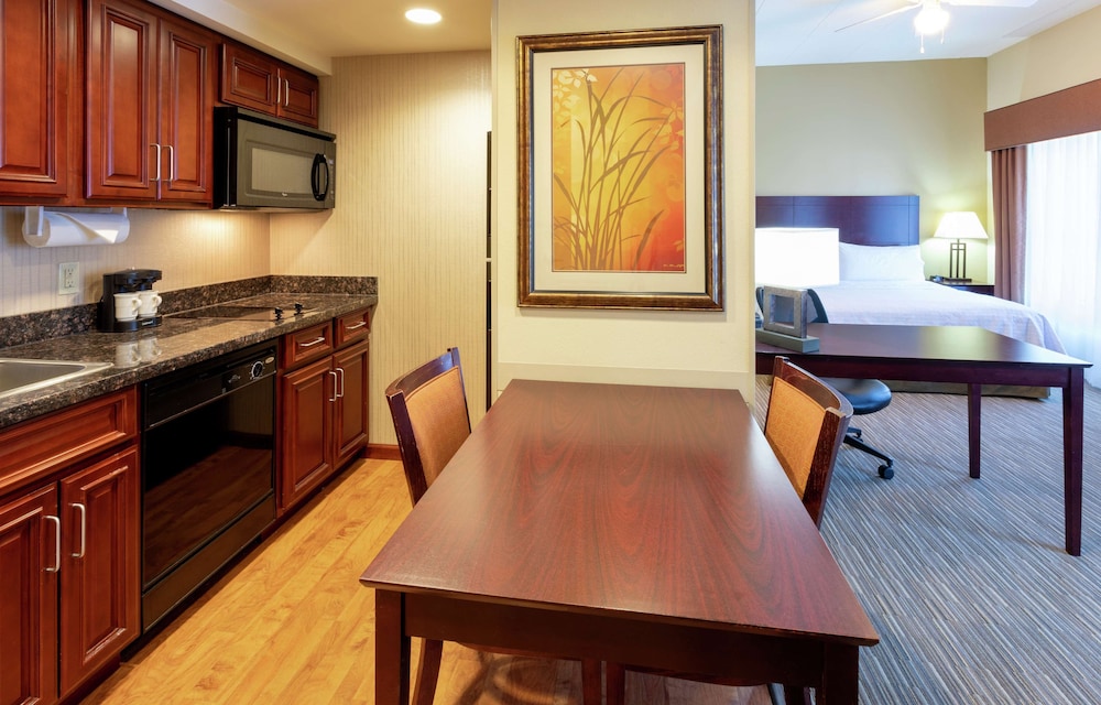 Suite, Accessible, Non Smoking - Photo 4