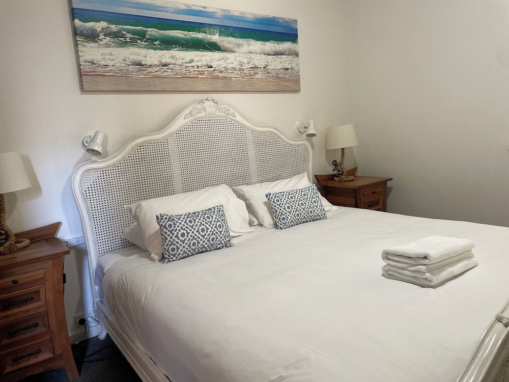 Margaret River Beach House with outdoor spa photo 3